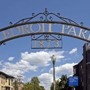 Ledroit Park Renaissance Bed And Breakfast